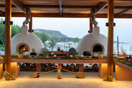 Amada Colossos Resort