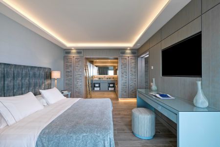 Amada Colossos Resort