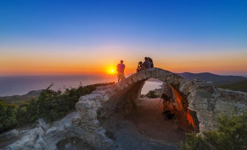 Stanowiska Archeologiczne Rodos Zamek Monolithos